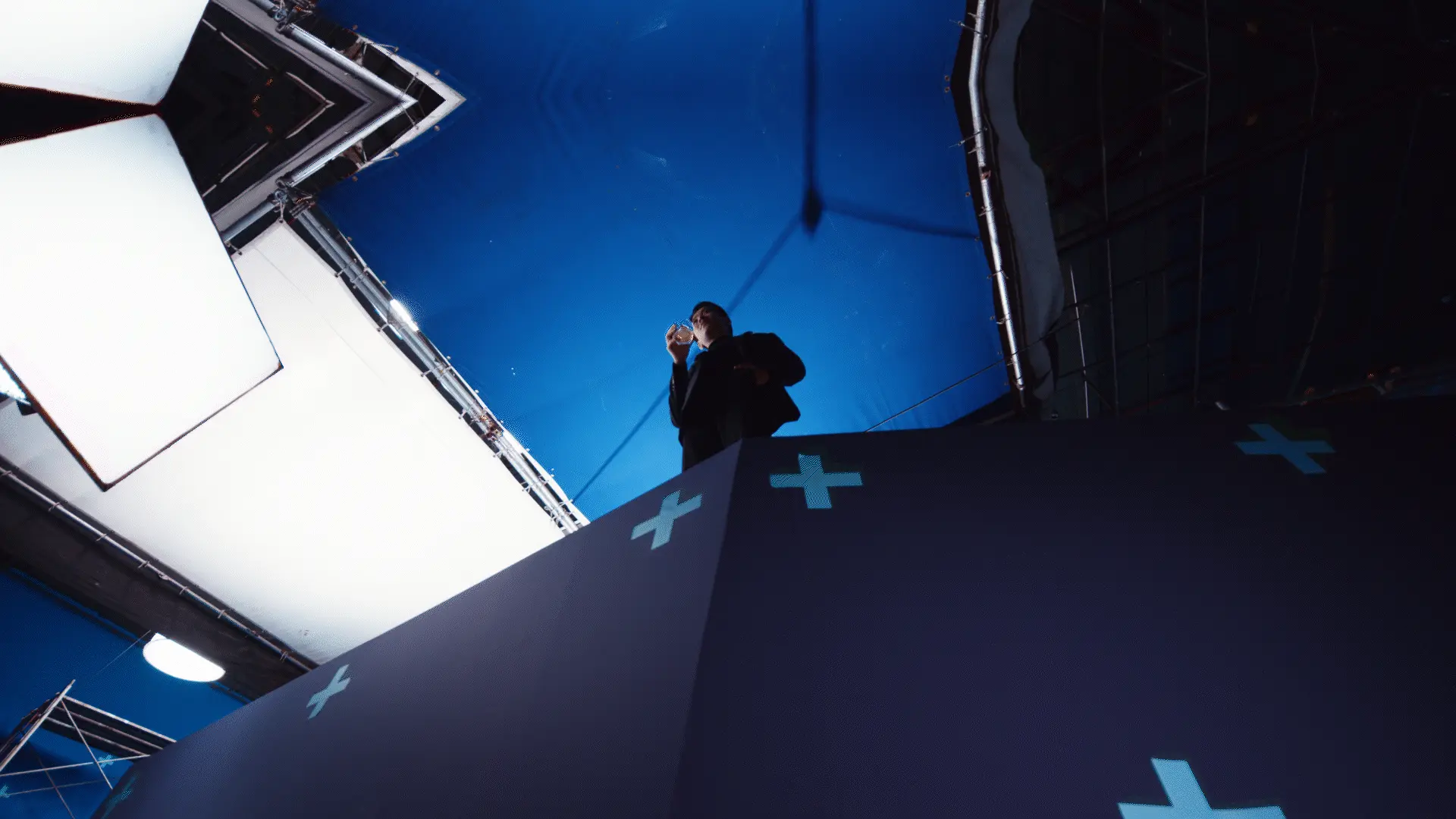 ezgif-45826275c045cf7c